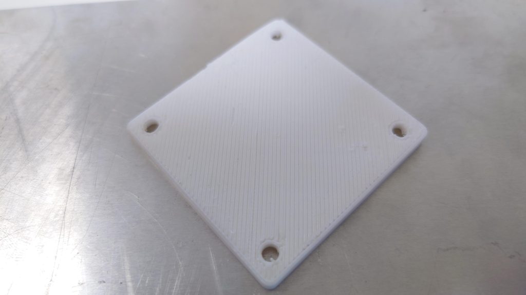 実際に3Dプリンタで出力したもの 裏面